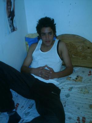 un  ami  tré  symp  al 3aze  al  mas