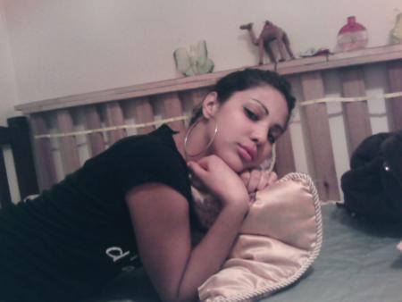 une  meuf que  j'aim bcp  :::lol:::::c'est ma cop je t'aime??