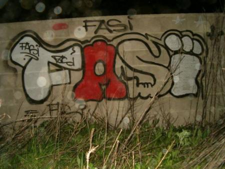 ma  ville  fes  le  non  de  ;,