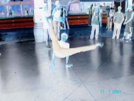 i love  break dance   vs  comms