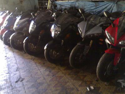 hada  garaje f  oujda  ghi adyall r1  ou  sibé ire blawra9  tyobiya  akhouti