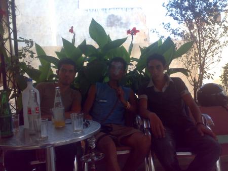 mwa et mes pote f safro chicha 3ayana 3andhoum