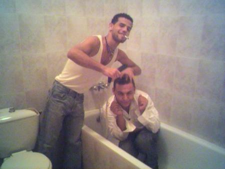 c'est mon  frére  et  badr   ???????????????