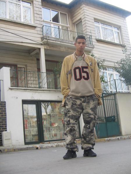 ma3la balich  b bozabale   toujours    nachat